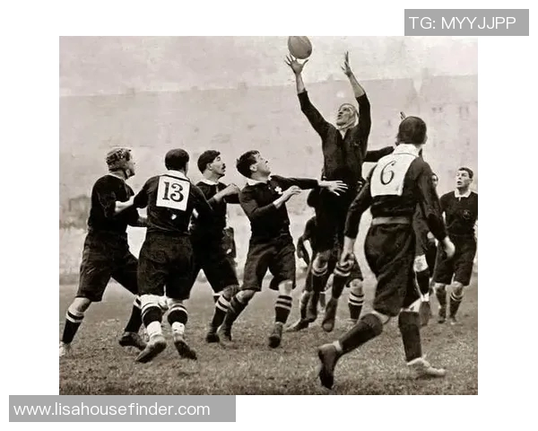 橄榄球运动的起源与发展:从美国校园到全球竞技舞台的演变过程